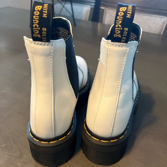 White Doc Martens ((platform)) - Picture 3 of 4